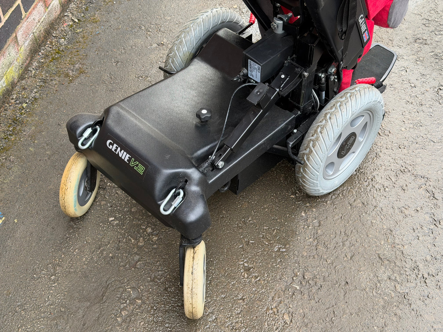 Genie V2 EasyRise Standing Electric Wheelchair Stand Up Powerchair Wheelchair