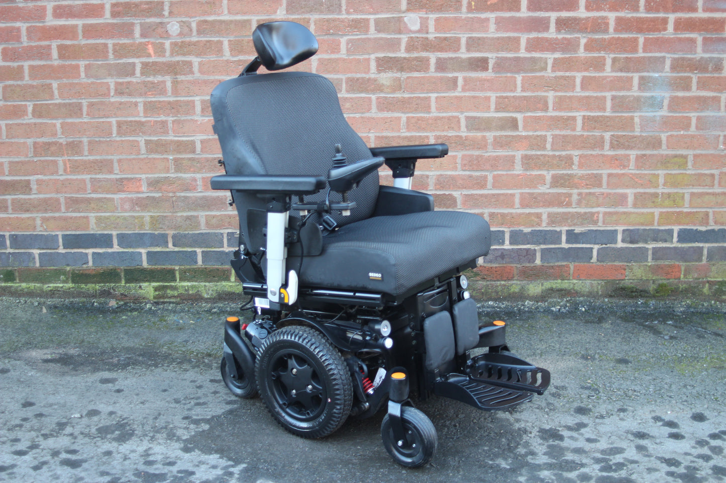 Quickie Q500M Electric Wheelchair Powerchair Rising Tilt (2021)