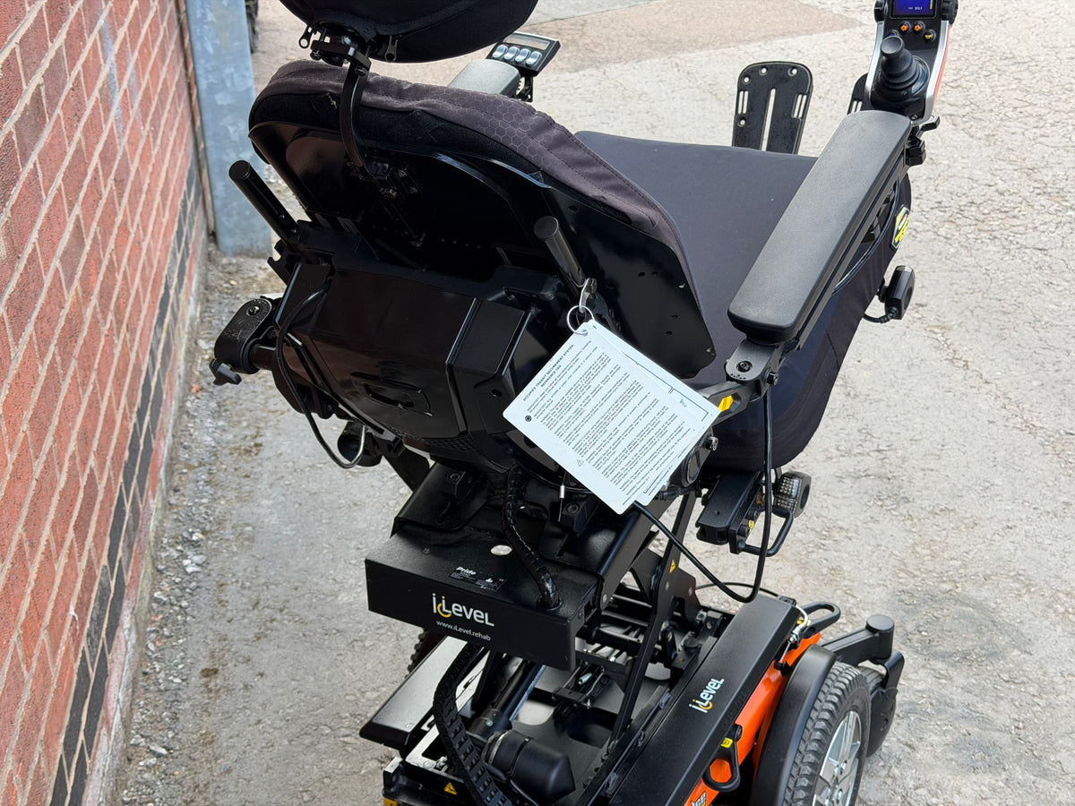 Pride Quantum Edge 2.0 I-Level Riser Recline Tilt Footplate Electric Wheelchair Powerchair