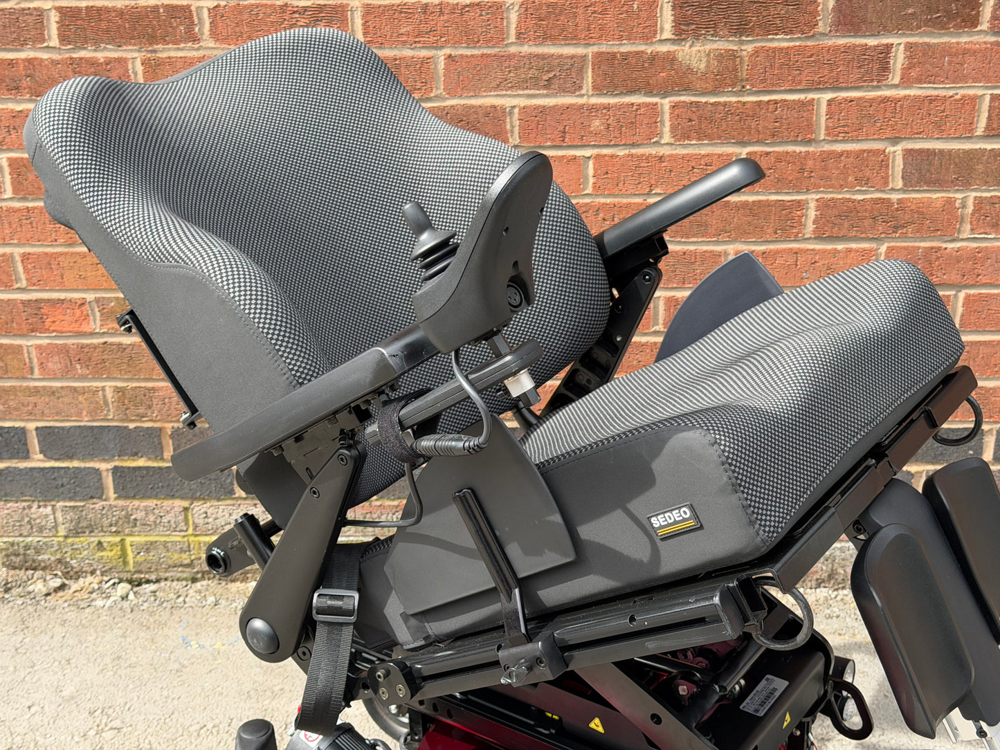 Quickie Q300M Mini Riser Tilt Electric Wheelchair Powerchair