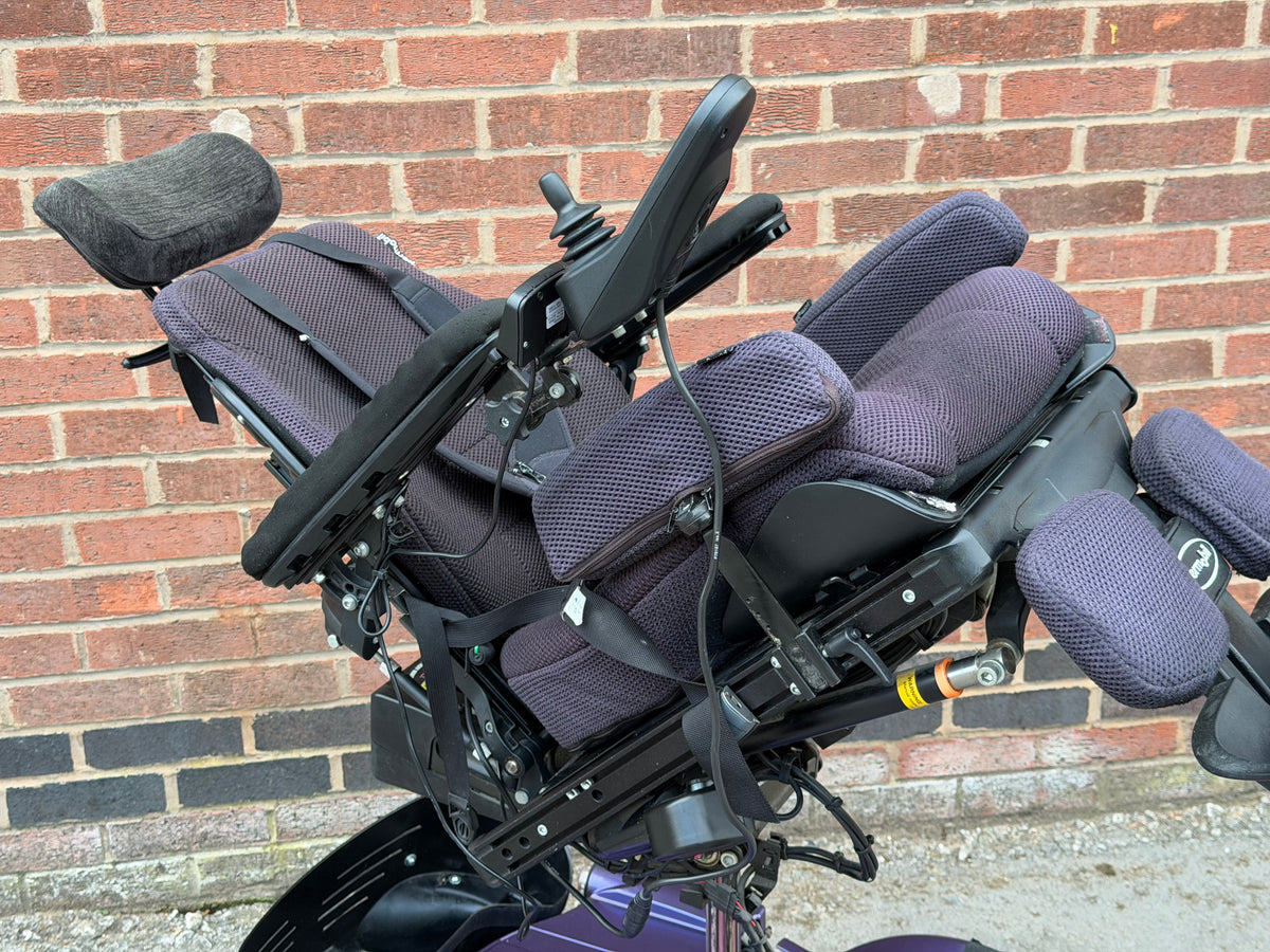 Permobil C400 Lie Down Rising Tilt Electric Legs Powerchair Electric Wheelchair