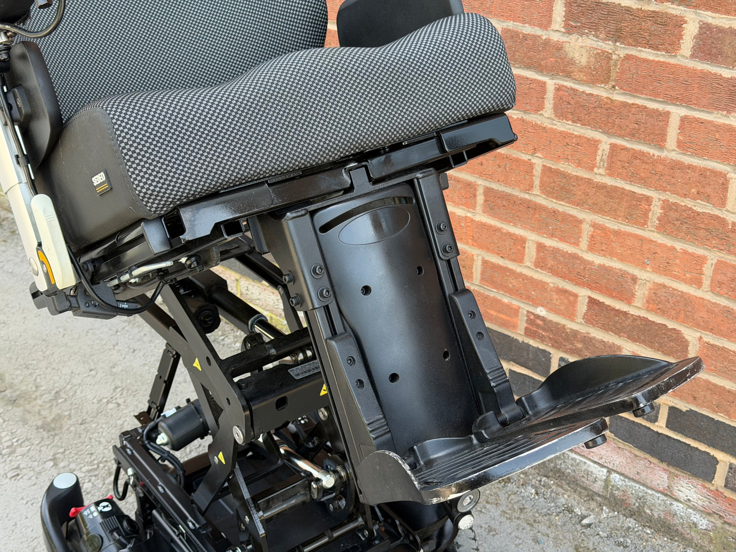 Quickie Q500M Electric Wheelchair Powerchair Rising Tilt Sedeo Pro