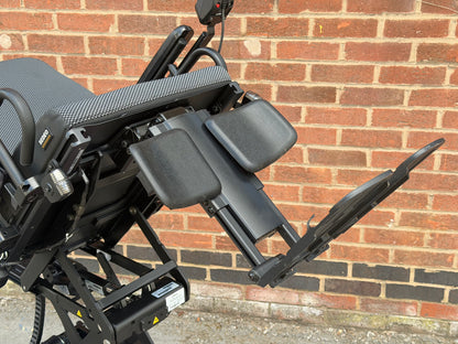 Pride Quantum Edge 2.0 I-Level Riser Recline Tilt Footplate Electric Wheelchair Powerchair