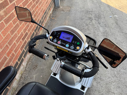 Quingo Vitess Mobility Scooter Buggy 8MPH Heated Oxford Grips