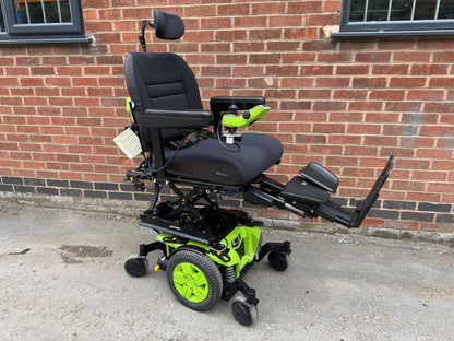 Pride Quantum Edge 2.0 Riser Recline Tilt Electric Footplate Electric Wheelchair Powerchair