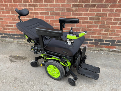 Pride Quantum Edge 2.0 Riser Recline Tilt Electric Footplate Electric Wheelchair Powerchair