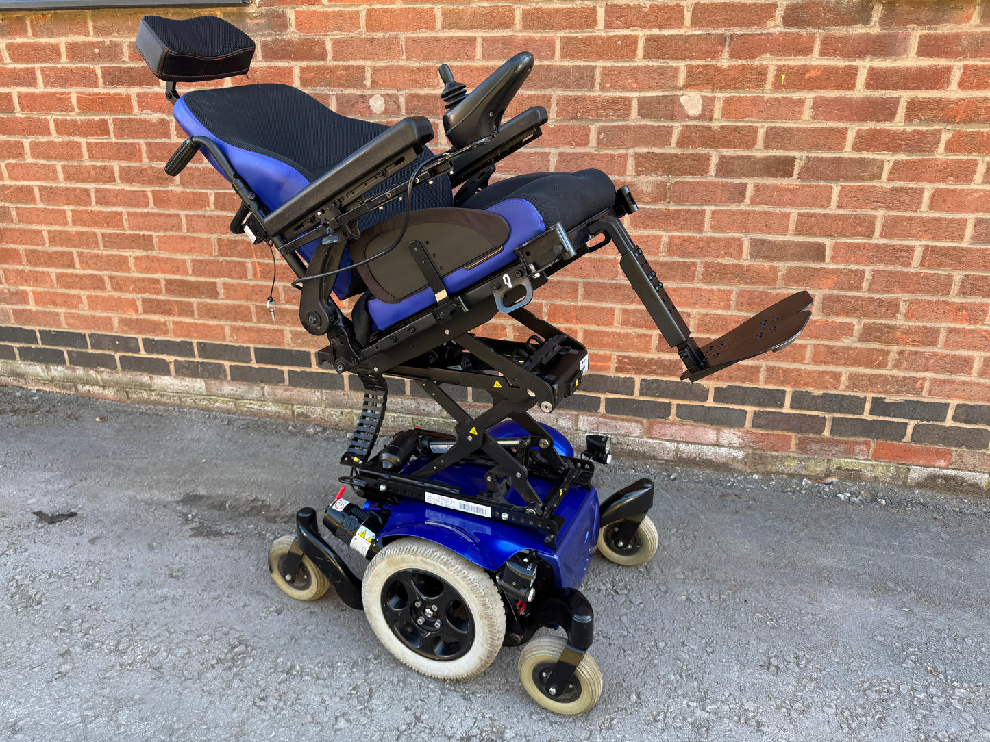 Quickie Salsa M2 6MPH Wheelchair Powerchair Refurbished