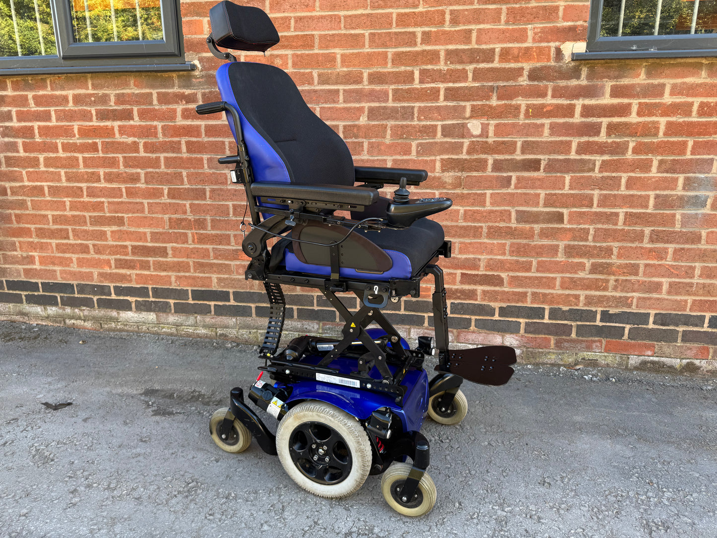 Quickie Salsa M2 6MPH Wheelchair Powerchair Refurbished