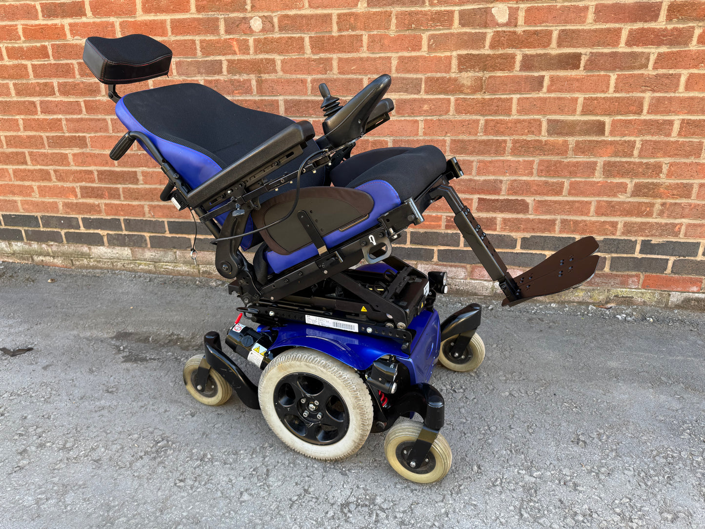 Quickie Salsa M2 6MPH Wheelchair Powerchair Refurbished