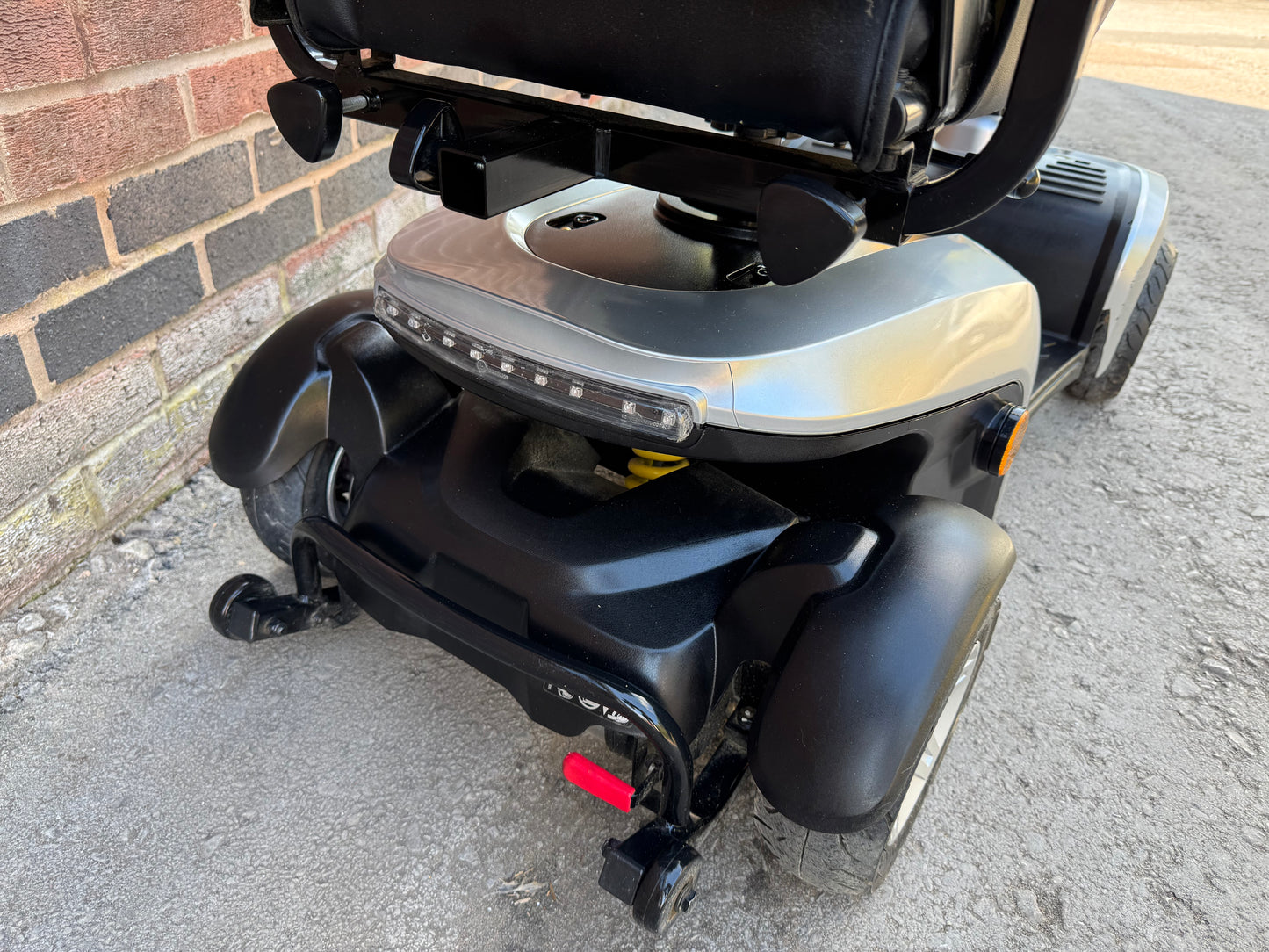 Kymco Komfy 8 Pavement Mobility Scooter 8MPH