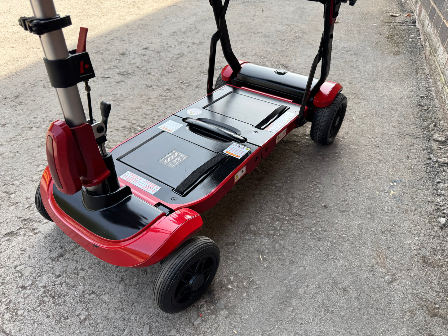 Solax Genie Manual Folding Mobility Boot Scooter