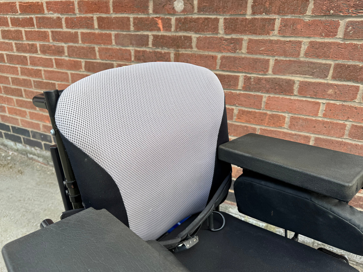 Levo Combi Kids/Junior Electric Wheelchair Powerchair Refurbished Used