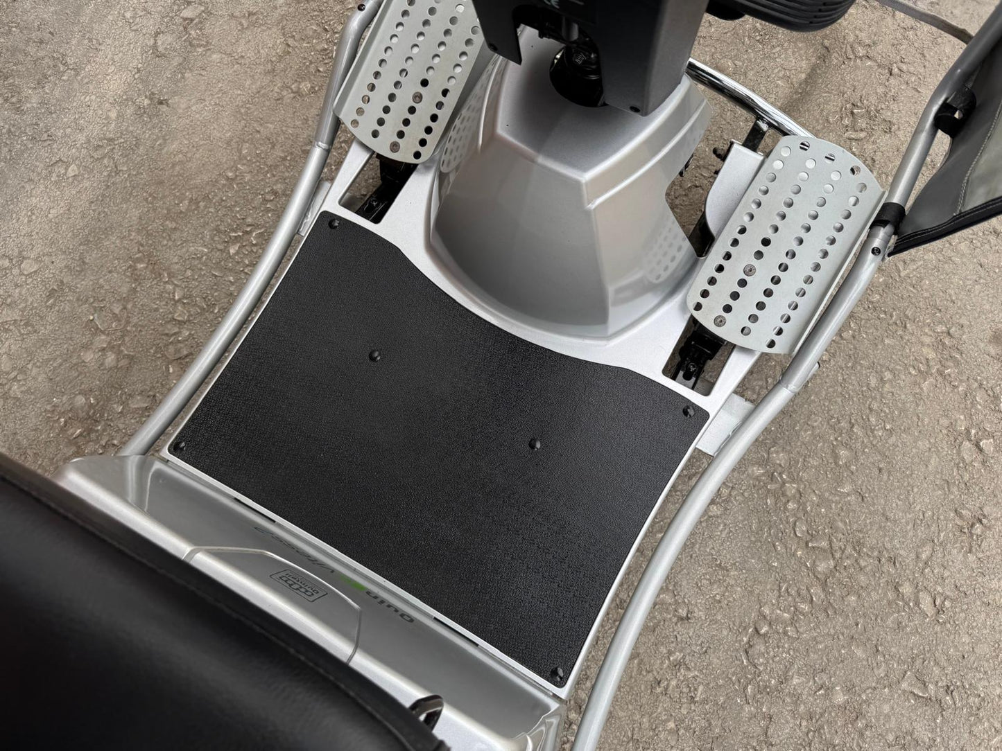 Quingo Vitess 2 Mobility Scooter Buggy 8MPH (2023) Inc Canopy Reversing Camera Good Condition