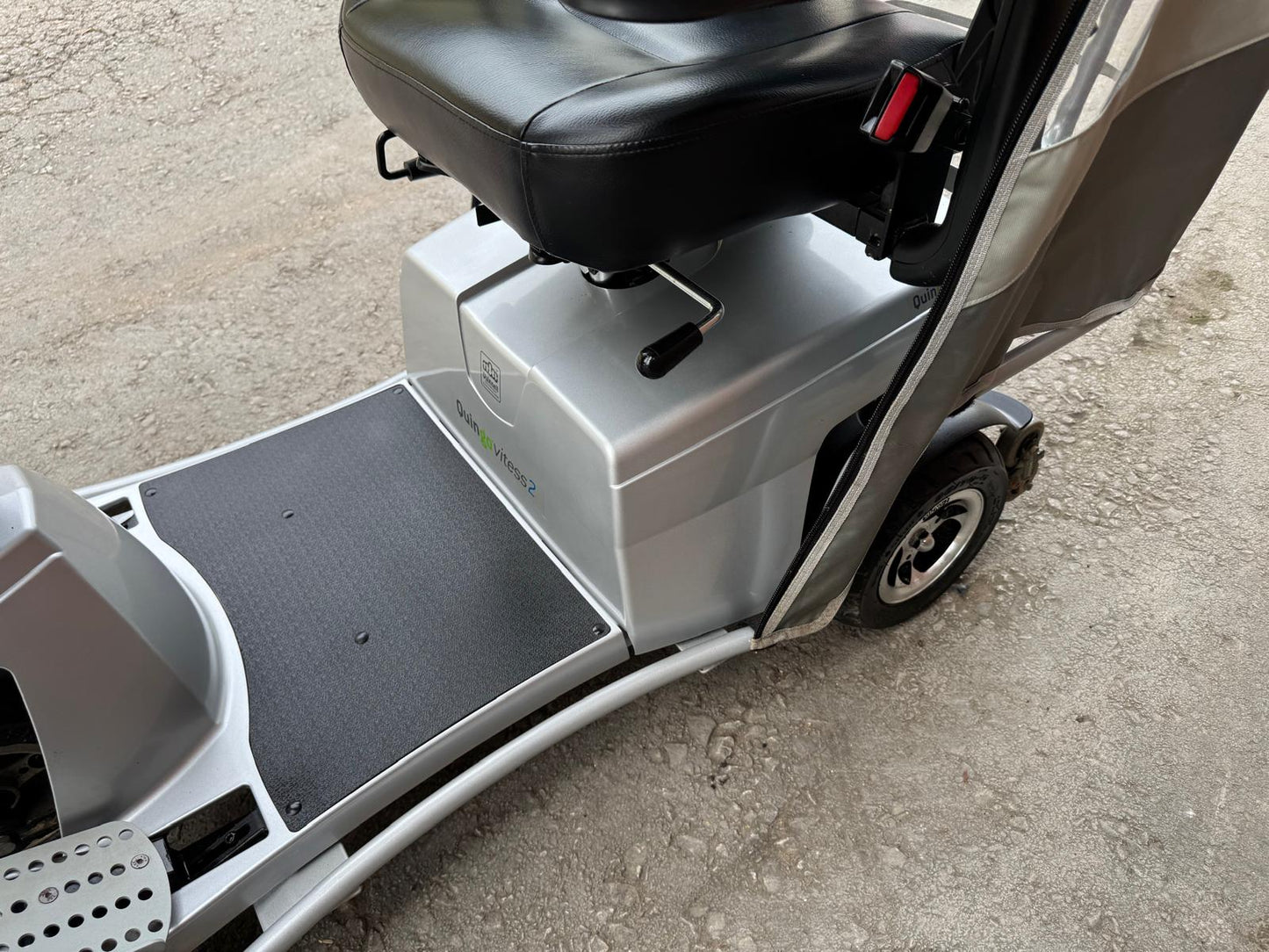 Quingo Vitess 2 Mobility Scooter Buggy 8MPH (2023) Inc Canopy Reversing Camera Good Condition