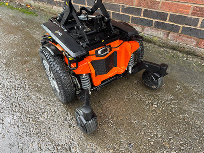 Pride Quantum Edge 2.0 Riser Recline Tilt Electric Footplate Electric Wheelchair Powerchair
