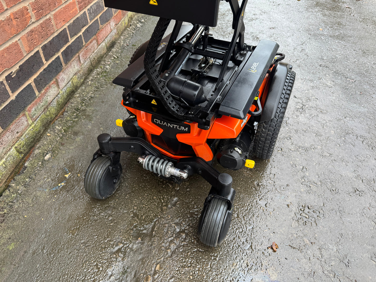 Pride Quantum Edge 2.0 Riser Recline Tilt Electric Footplate Electric Wheelchair Powerchair