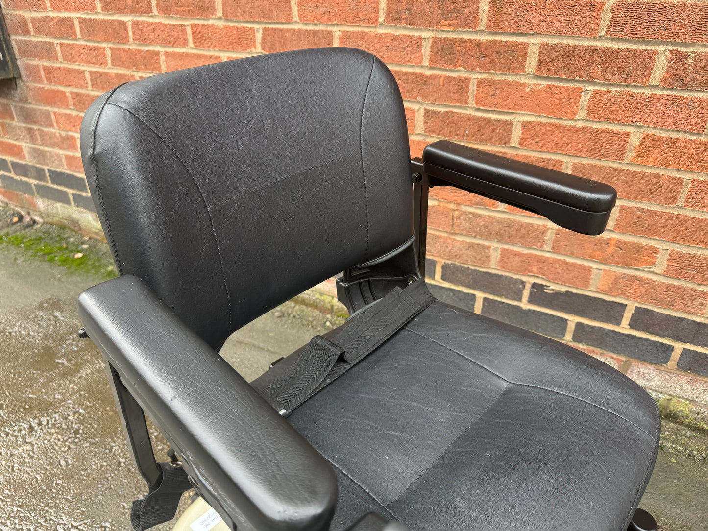 IGo Crest CSS Powerchair Electric Wheelchair