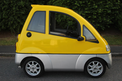 Vexel Quovis 500CC Diesel Vehicle Wheelchair Accessible Vehicle