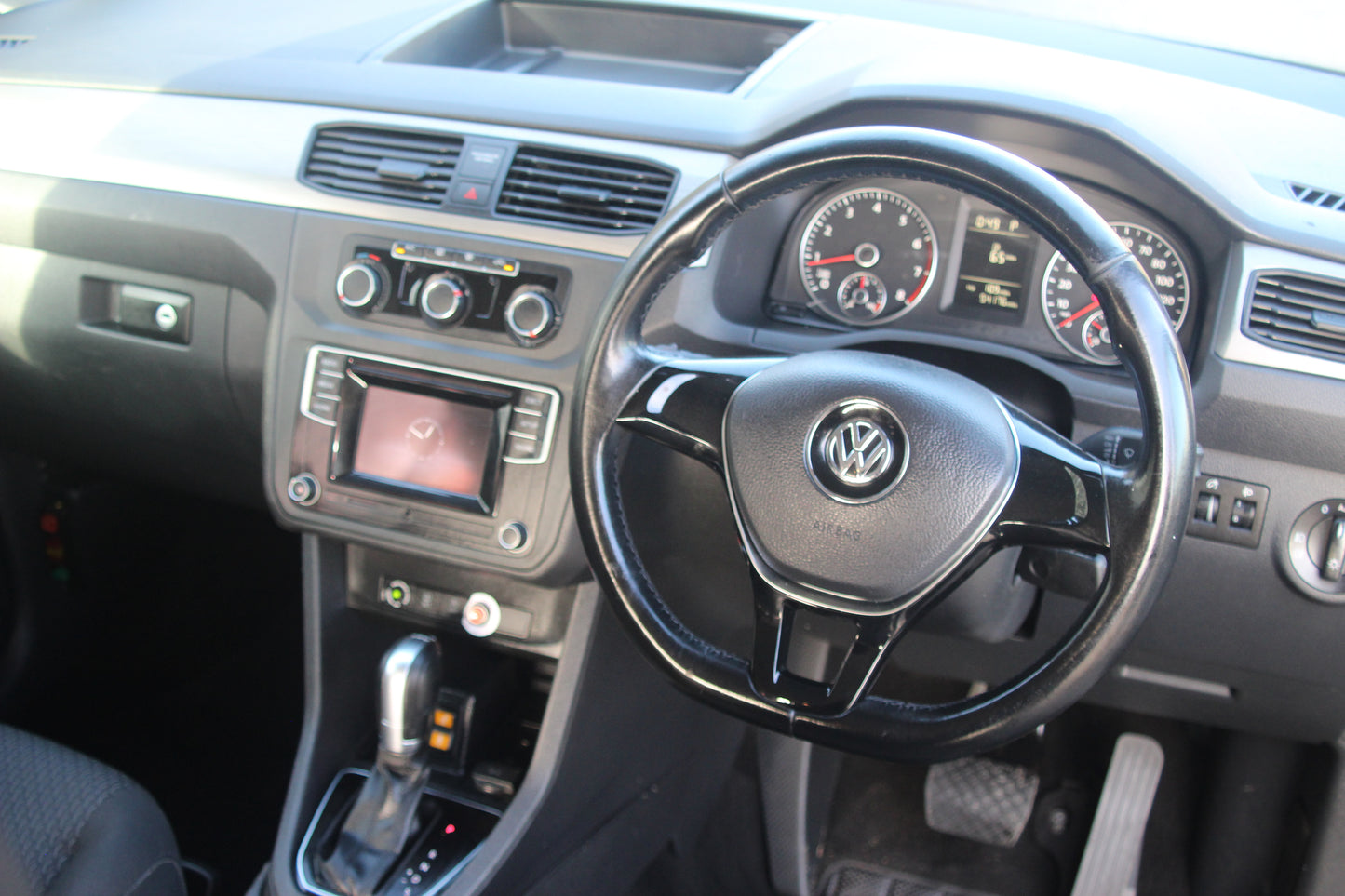 2018 VOLKSWAGEN CADDY 1.6 SIRUS CONVERSION FULLY INDEPENDANT WHEELCHAIR ACCESS