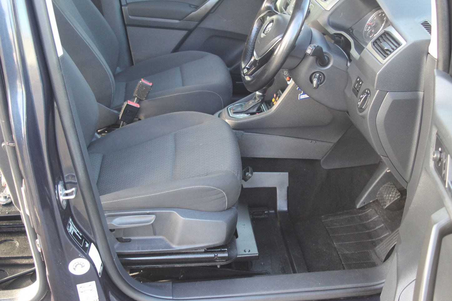 2018 VOLKSWAGEN CADDY 1.6 SIRUS CONVERSION FULLY INDEPENDANT WHEELCHAIR ACCESS