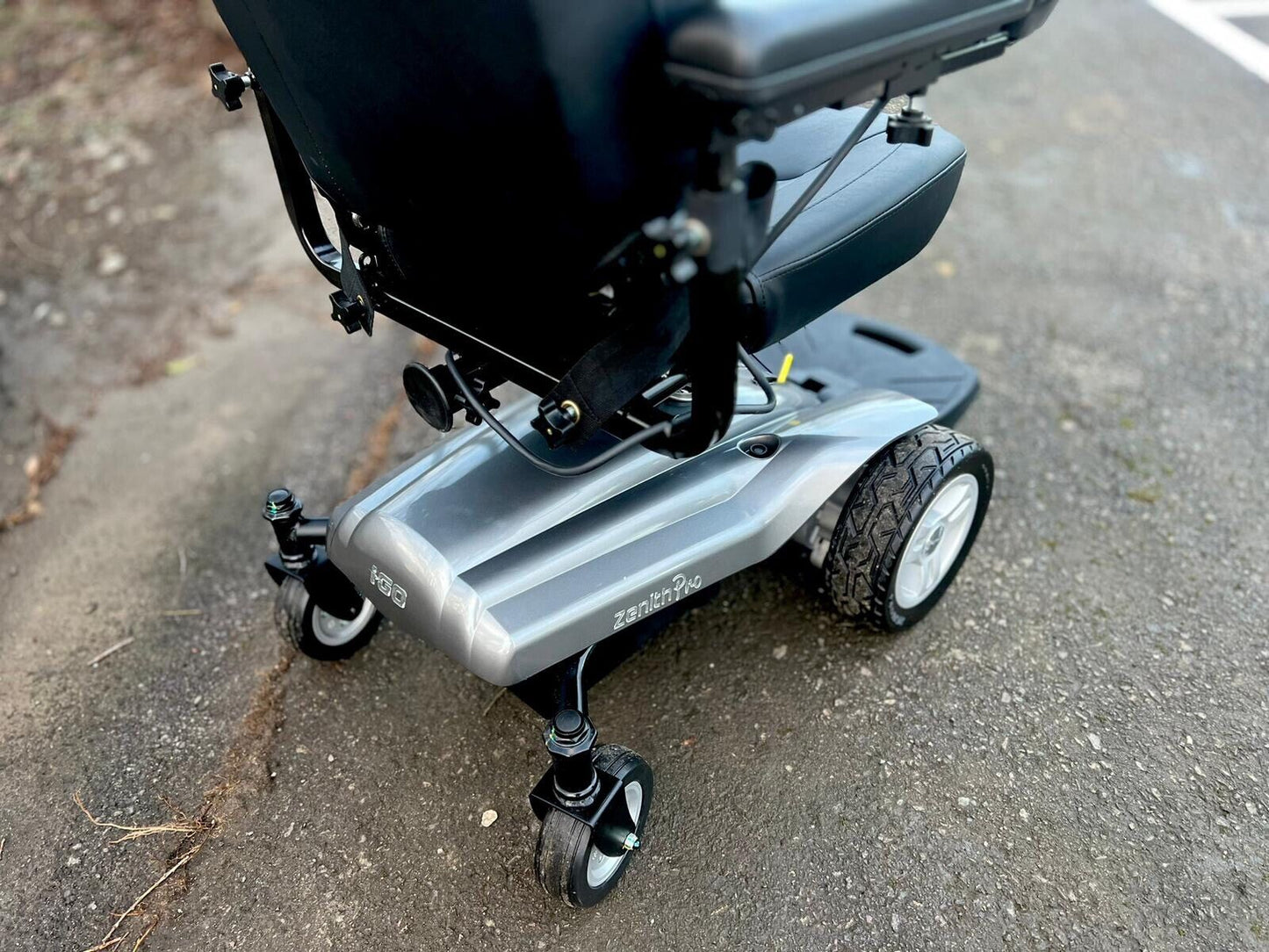 IGO ZENITH PRO USED SECOND HAND ELECTRIC WHEELCHAIR POWERCHAIR 4MPH FWD TRANSPORTABLE