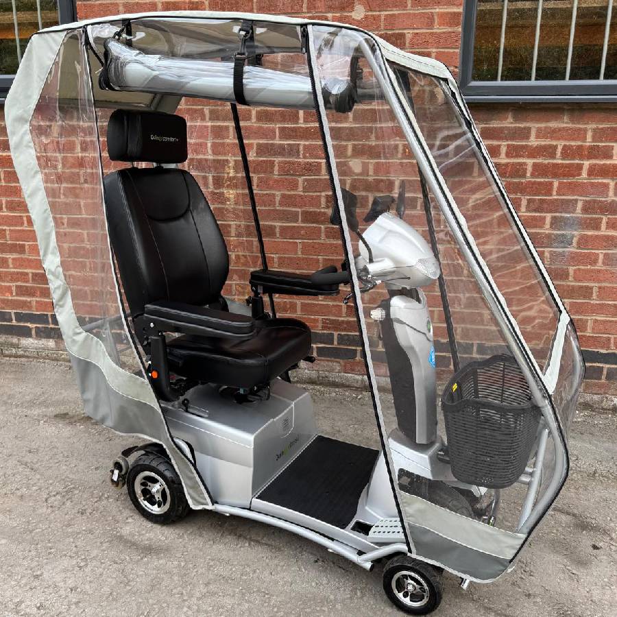 Quingo Vitess 2 Mobility Scooter Buggy 8MPH (2023) Inc Canopy Reversing Camera Good Condition